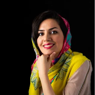 اعطینا احمدی گلسفیدی