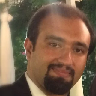 فرهاد شکوهی نژاد